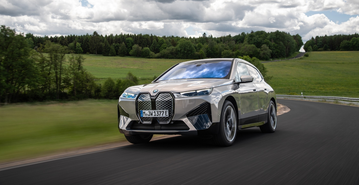 P90466473_lowRes_the-bmw-ix-m60-06-20